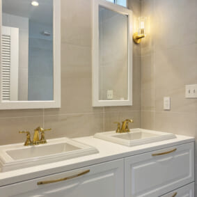 Powder Room Case 157