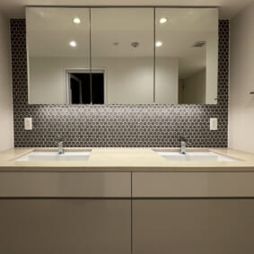 Powder Room Case 129