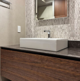 Powder Room Case 148