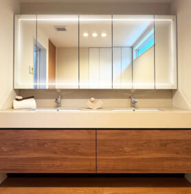 Powder Room Case 162