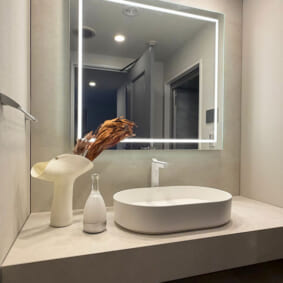 Powder Room Case 170