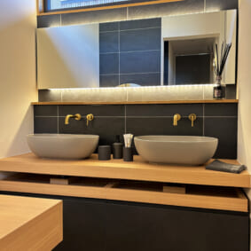 Powder Room Case 127